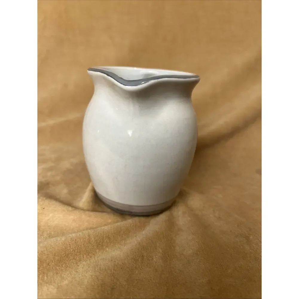 Pfaltzgraff Creamer Lg Stoneware, Folk Art‎ Pattern 024 IvoryUSA Vintage